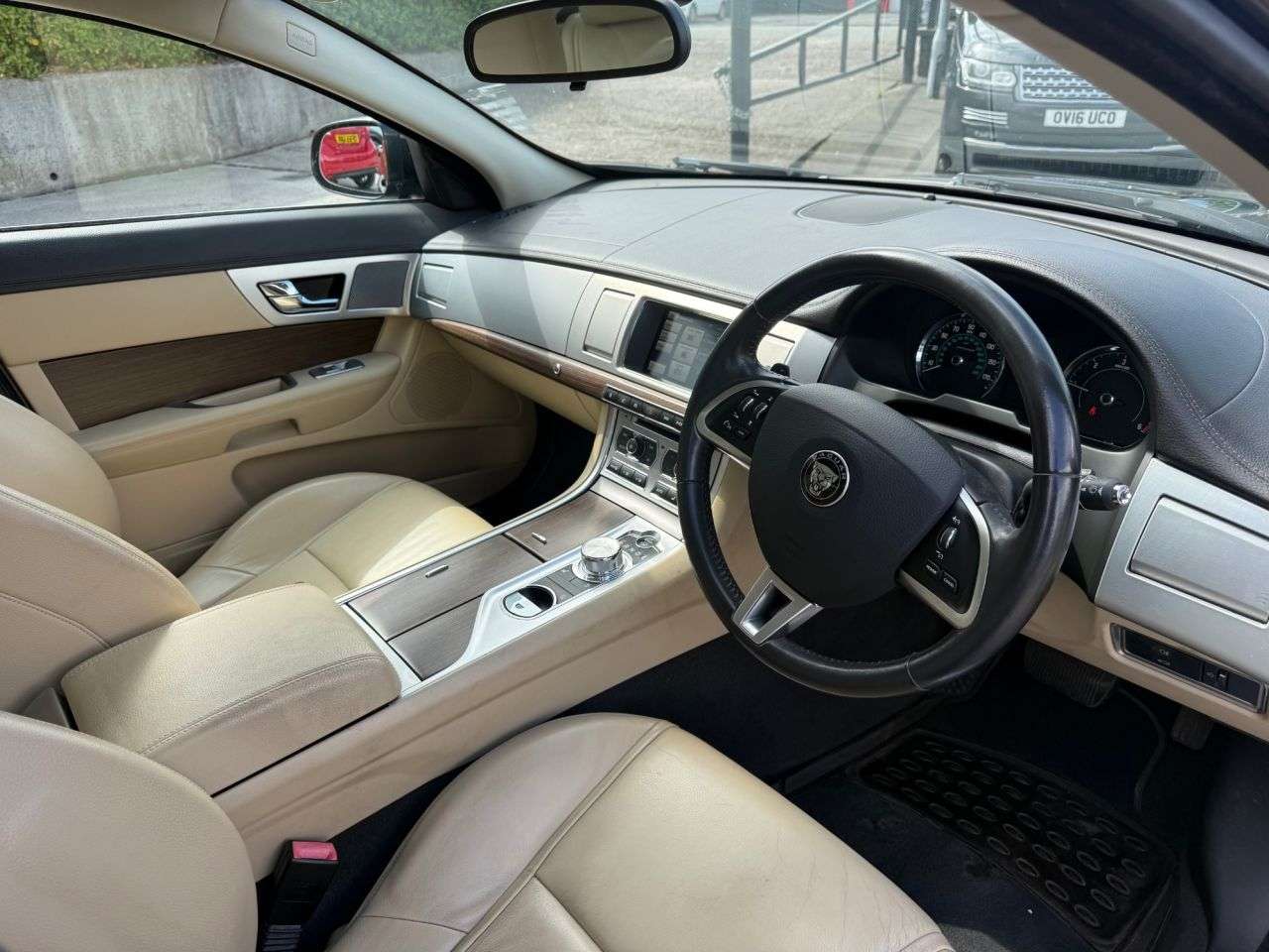 2014 JAGUAR XF 2014 JAGUAR XF