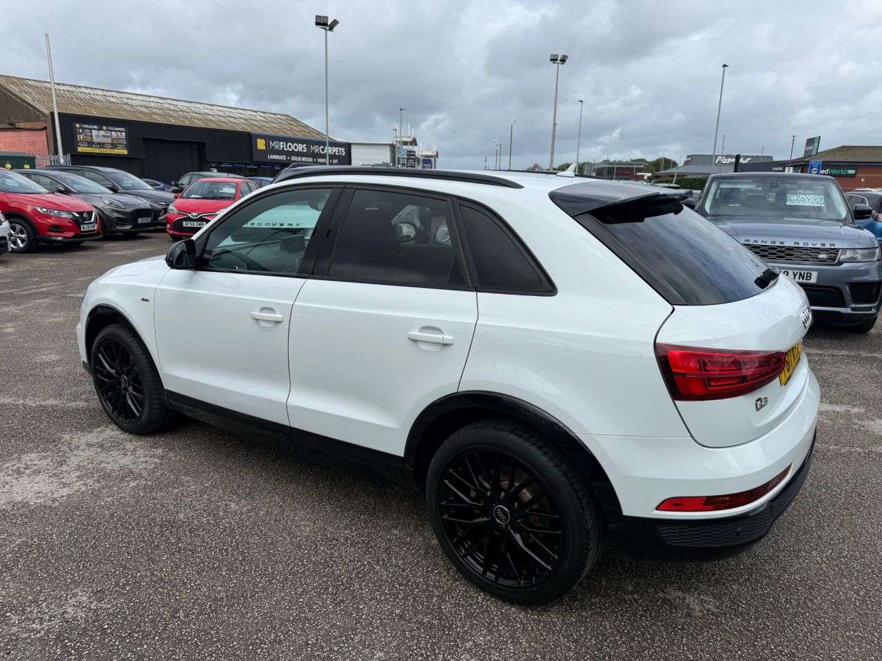 A 2017 AUDI Q3 2.0 TFSI Black Edition SUV 5dr Petrol S Tronic quattro Euro 6 (s/s) (180 ps A 2017 AUDI Q3 2.0 TFSI Black Edition SUV 5dr Petrol S Tronic quattro Euro 6 (s/s) (180 ps