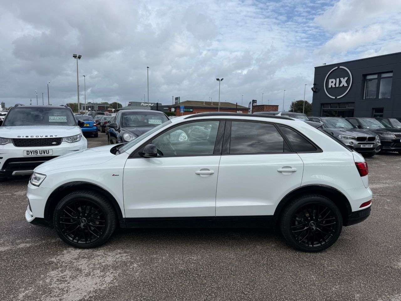 A 2017 AUDI Q3 2.0 TFSI Black Edition SUV 5dr Petrol S Tronic quattro Euro 6 (s/s) (180 ps A 2017 AUDI Q3 2.0 TFSI Black Edition SUV 5dr Petrol S Tronic quattro Euro 6 (s/s) (180 ps