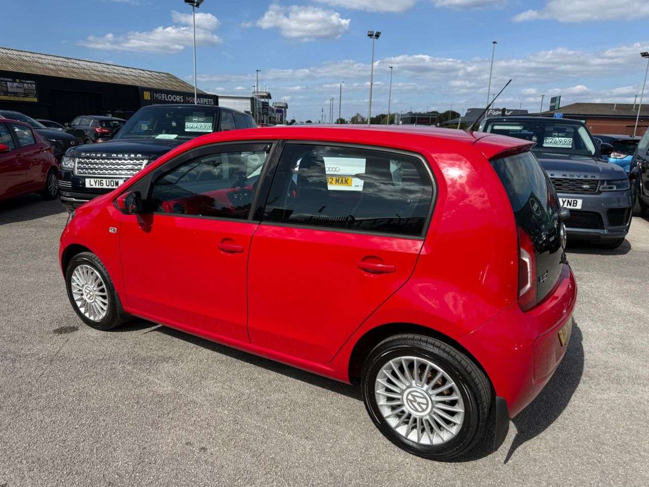 A 2013 VOLKSWAGEN UP! 1.0 High up! Hatchback 5dr Petrol Manual Euro 5 (75 ps) A 2013 VOLKSWAGEN UP! 1.0 High up! Hatchback 5dr Petrol Manual Euro 5 (75 ps)