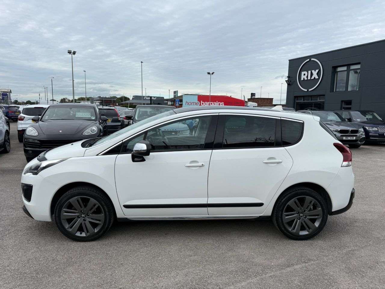A 2014 PEUGEOT 3008 1.6 HDi Allure SUV 5dr Diesel Manual Euro 5-2 FORMER KEEPERS-PANORAMIC GLAS A 2014 PEUGEOT 3008 1.6 HDi Allure SUV 5dr Diesel Manual Euro 5-2 FORMER KEEPERS-PANORAMIC GLAS