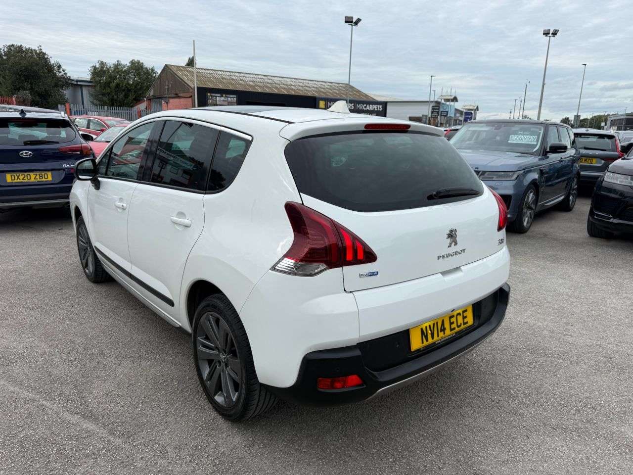 A 2014 PEUGEOT 3008 1.6 HDi Allure SUV 5dr Diesel Manual Euro 5-2 FORMER KEEPERS-PANORAMIC GLAS A 2014 PEUGEOT 3008 1.6 HDi Allure SUV 5dr Diesel Manual Euro 5-2 FORMER KEEPERS-PANORAMIC GLAS