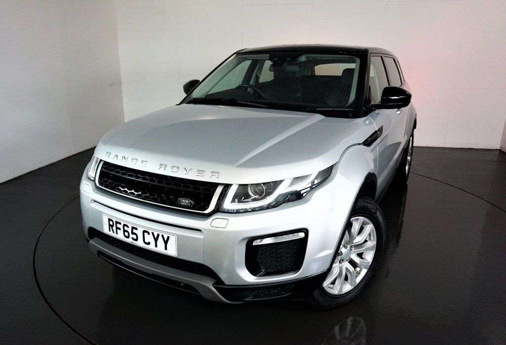 A 2015 LAND ROVER RANGE ROVER EVOQUE TD4 SE TECH A 2015 LAND ROVER RANGE ROVER EVOQUE TD4 SE TECH