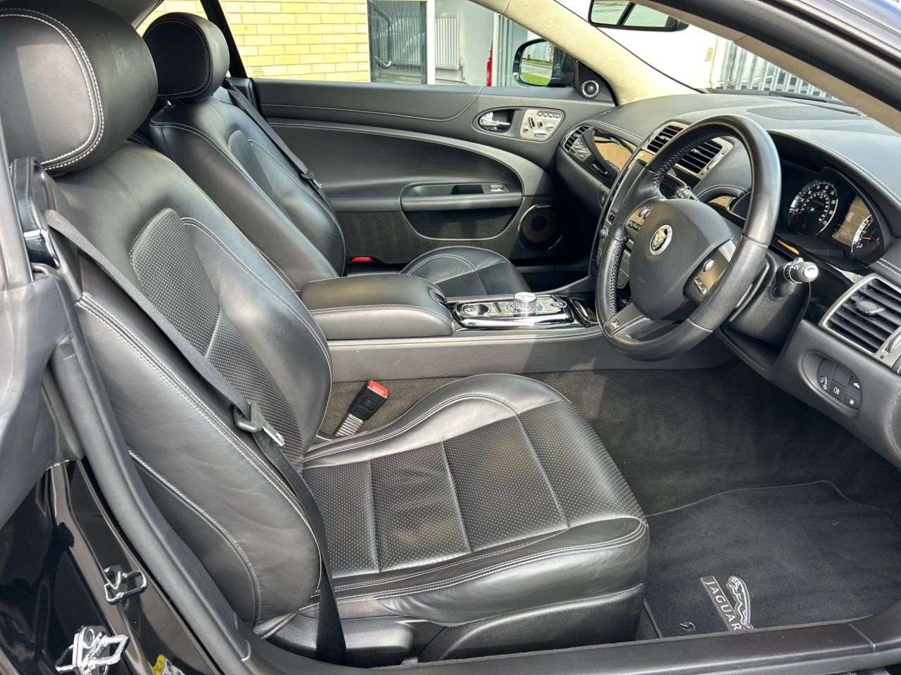 2010 JAGUAR XKR 2010 JAGUAR XKR