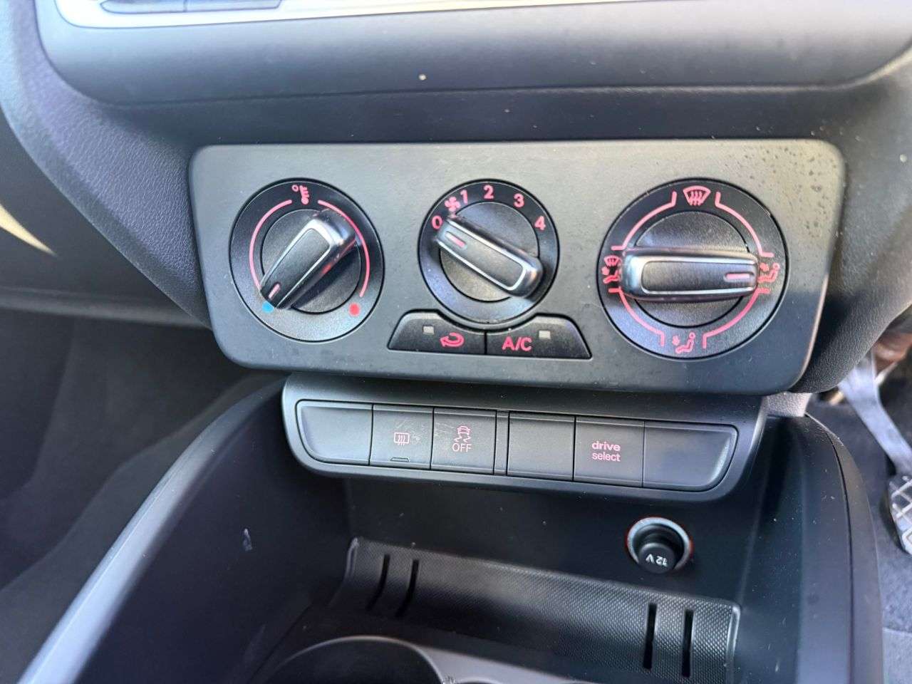 2015 AUDI A1 2015 AUDI A1