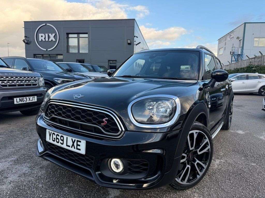 A 2019 MINI COUNTRYMAN 2.0 Cooper S Sport SUV 5dr Petrol Steptronic Euro 6-FINISHED IN MIDNIGHT BL A 2019 MINI COUNTRYMAN 2.0 Cooper S Sport SUV 5dr Petrol Steptronic Euro 6-FINISHED IN MIDNIGHT BL