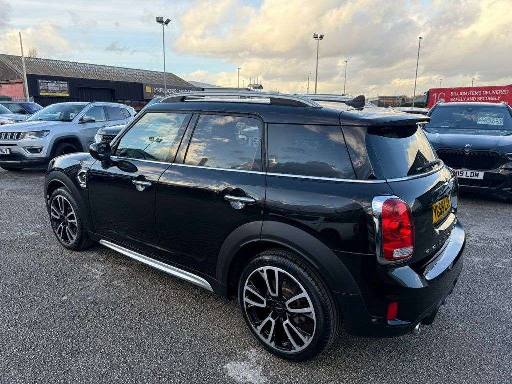 A 2019 MINI COUNTRYMAN 2.0 Cooper S Sport SUV 5dr Petrol Steptronic Euro 6-FINISHED IN MIDNIGHT BL A 2019 MINI COUNTRYMAN 2.0 Cooper S Sport SUV 5dr Petrol Steptronic Euro 6-FINISHED IN MIDNIGHT BL