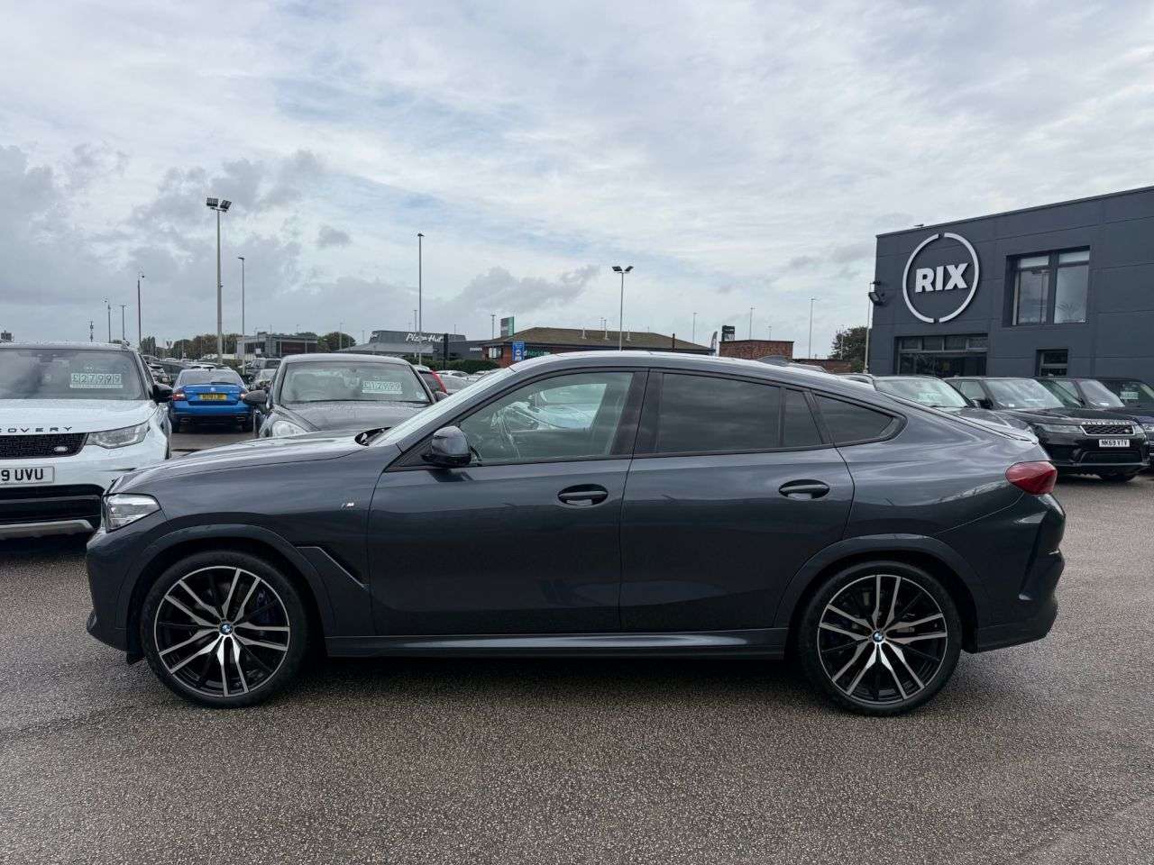 A 2020 BMW X6 3.0 40i M Sport SUV 5dr Petrol Auto xDrive Euro 6-FACTORY EXTRAS WORTH £7,4 A 2020 BMW X6 3.0 40i M Sport SUV 5dr Petrol Auto xDrive Euro 6-FACTORY EXTRAS WORTH £7,4