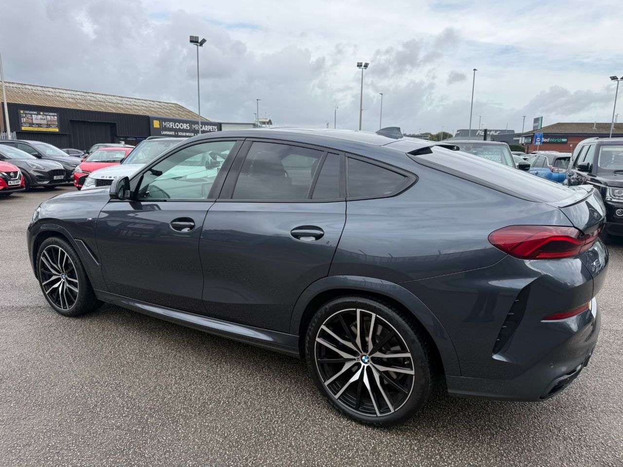 A 2020 BMW X6 3.0 40i M Sport SUV 5dr Petrol Auto xDrive Euro 6-FACTORY EXTRAS WORTH £7,4 A 2020 BMW X6 3.0 40i M Sport SUV 5dr Petrol Auto xDrive Euro 6-FACTORY EXTRAS WORTH £7,4