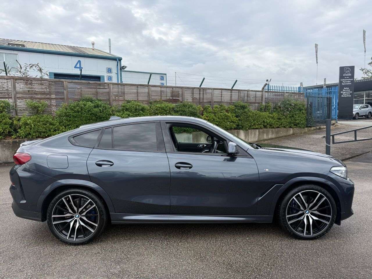 2020 BMW X6 2020 BMW X6