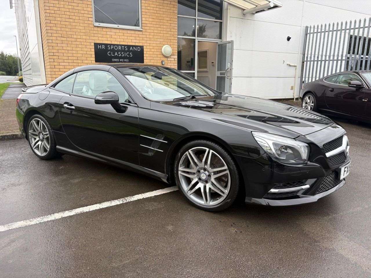 A 2016 MERCEDES-BENZ SL CLASS 3.0 SL400 AMG Sport Convertible 2dr Petrol G-Tronic+ Euro 6 (s/s) (333 ps) A 2016 MERCEDES-BENZ SL CLASS 3.0 SL400 AMG Sport Convertible 2dr Petrol G-Tronic+ Euro 6 (s/s) (333 ps)