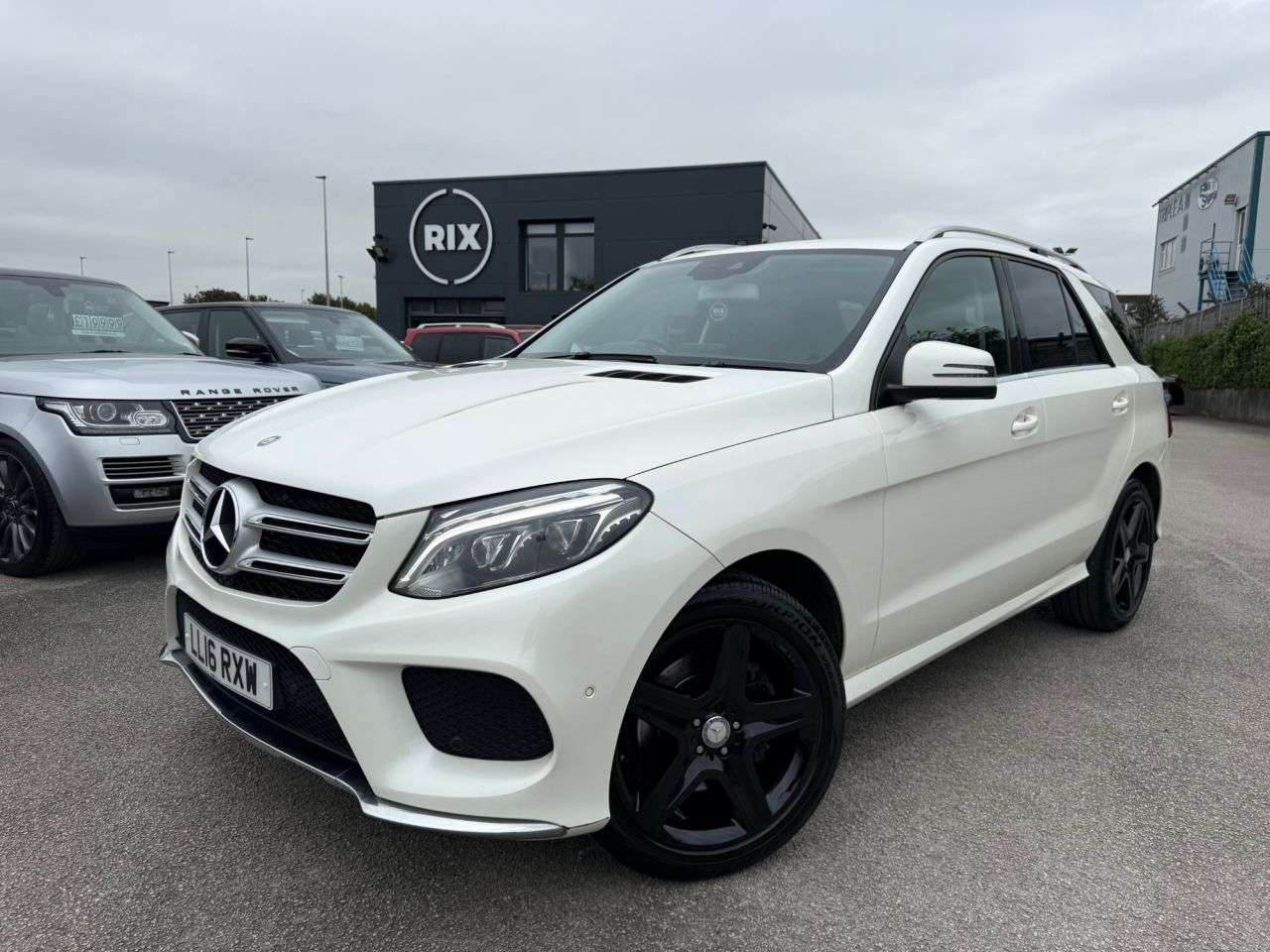 A 2016 MERCEDES-BENZ GLE 3.0 GLE350d V6 AMG Line SUV 5dr Diesel G-Tronic 4MATIC Euro 6 (s/s) (258 ps A 2016 MERCEDES-BENZ GLE 3.0 GLE350d V6 AMG Line SUV 5dr Diesel G-Tronic 4MATIC Euro 6 (s/s) (258 ps