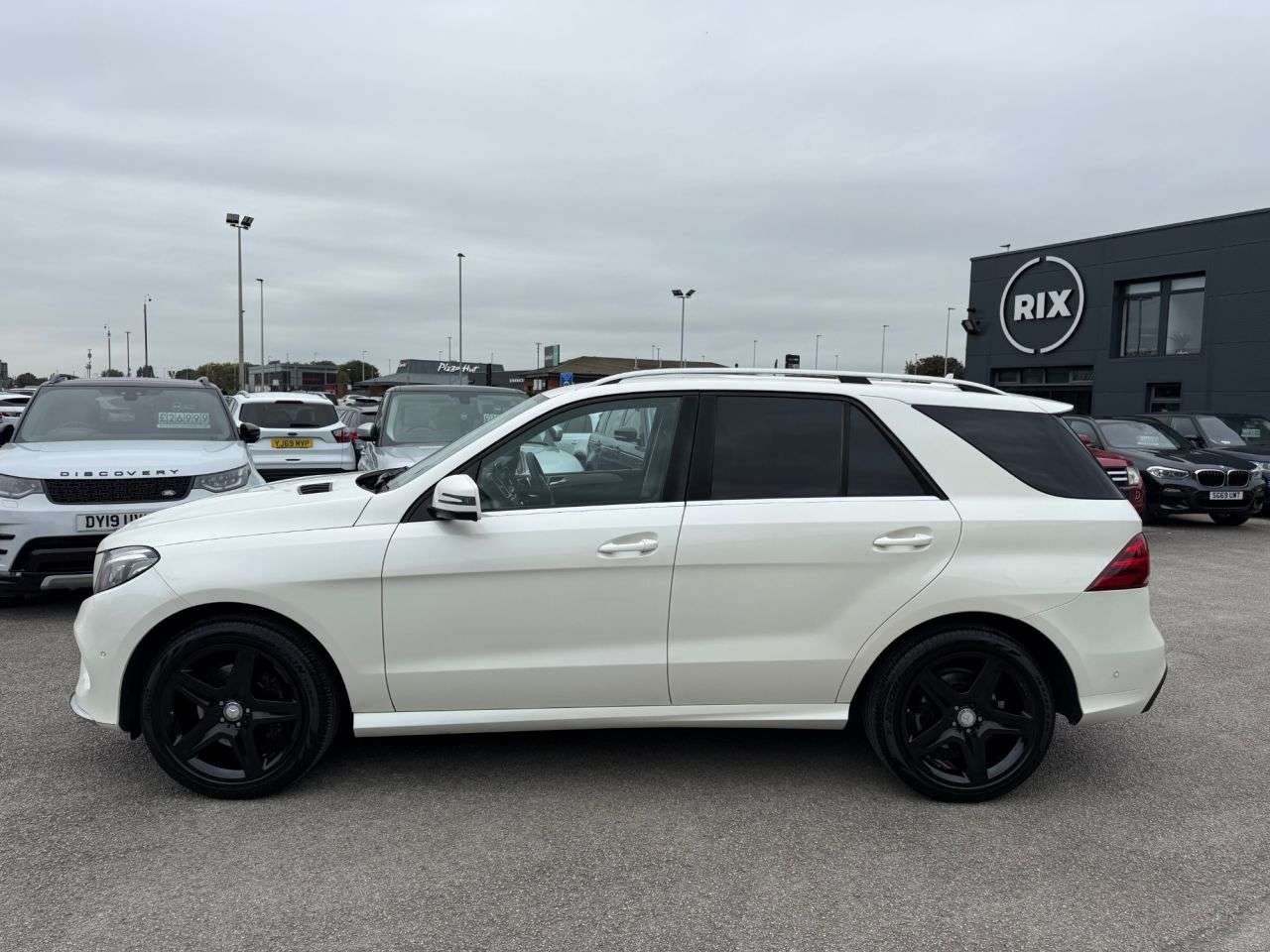 A 2016 MERCEDES-BENZ GLE 3.0 GLE350d V6 AMG Line SUV 5dr Diesel G-Tronic 4MATIC Euro 6 (s/s) (258 ps A 2016 MERCEDES-BENZ GLE 3.0 GLE350d V6 AMG Line SUV 5dr Diesel G-Tronic 4MATIC Euro 6 (s/s) (258 ps