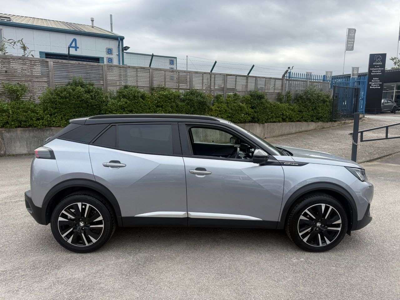 2020 PEUGEOT 2008 2020 PEUGEOT 2008