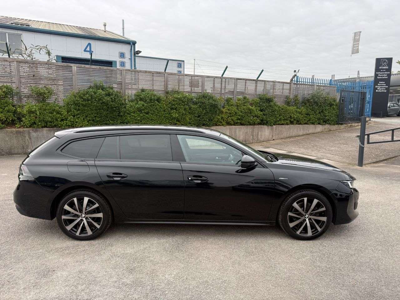 2021 PEUGEOT 508 SW 2021 PEUGEOT 508 SW
