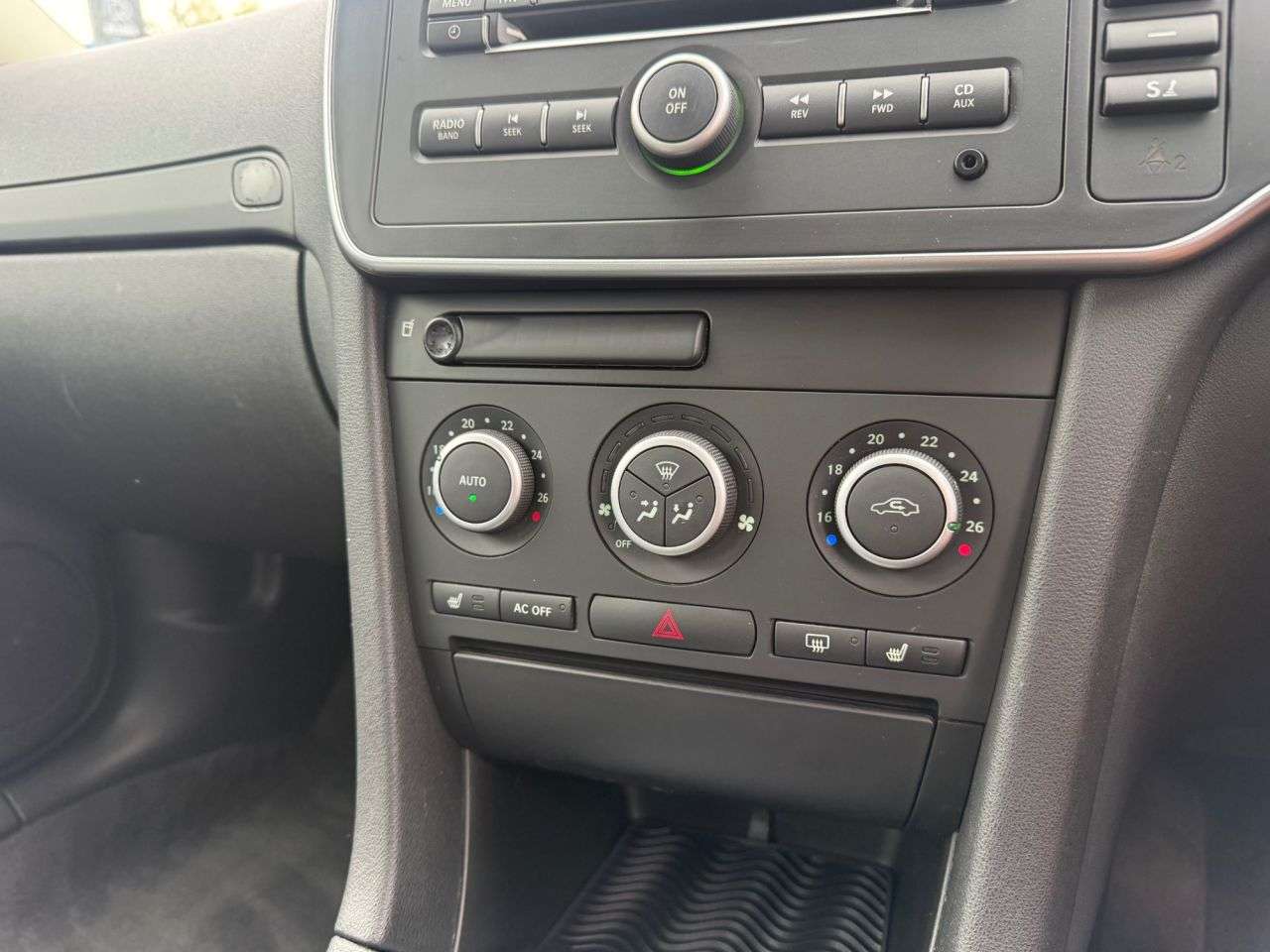 2010 SAAB 9-3 2010 SAAB 9-3