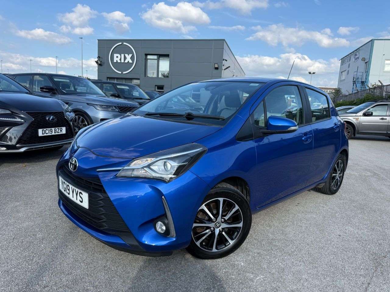 A 2019 TOYOTA YARIS 1.5 VVT-i Icon Tech Hatchback 5dr Petrol Manual Euro 6 (111 ps) 1 OWNER FRO A 2019 TOYOTA YARIS 1.5 VVT-i Icon Tech Hatchback 5dr Petrol Manual Euro 6 (111 ps) 1 OWNER FRO