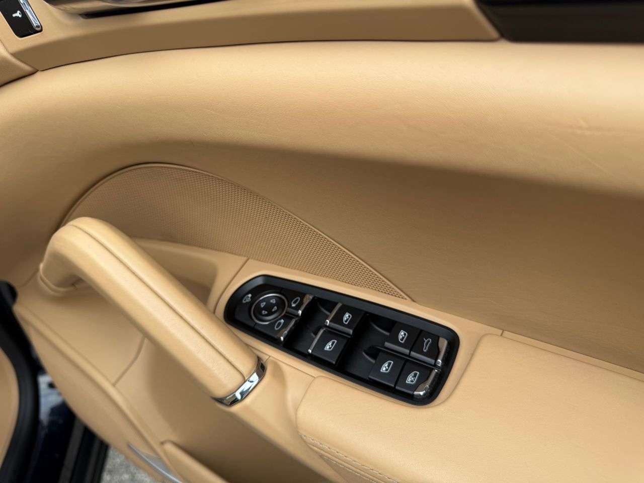 2015 PORSCHE CAYENNE 2015 PORSCHE CAYENNE