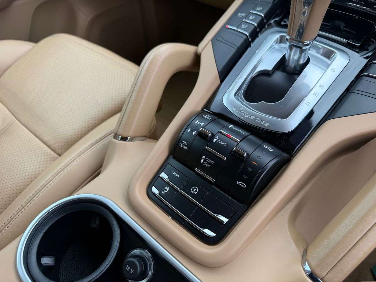 2015 PORSCHE CAYENNE 2015 PORSCHE CAYENNE