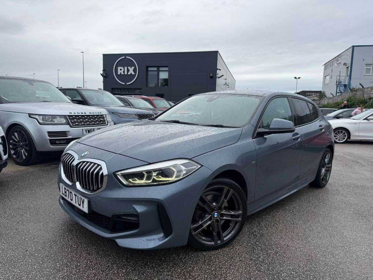 A 2020 BMW 1 SERIES 1.5L 5d AUTO 134 BHP-2 FORMER KEEPERS FINISHED IN STORM BAY METTALIC WITH B A 2020 BMW 1 SERIES 1.5L 5d AUTO 134 BHP-2 FORMER KEEPERS FINISHED IN STORM BAY METTALIC WITH B