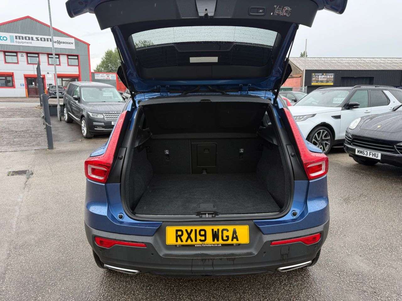 2019 VOLVO XC40 2019 VOLVO XC40