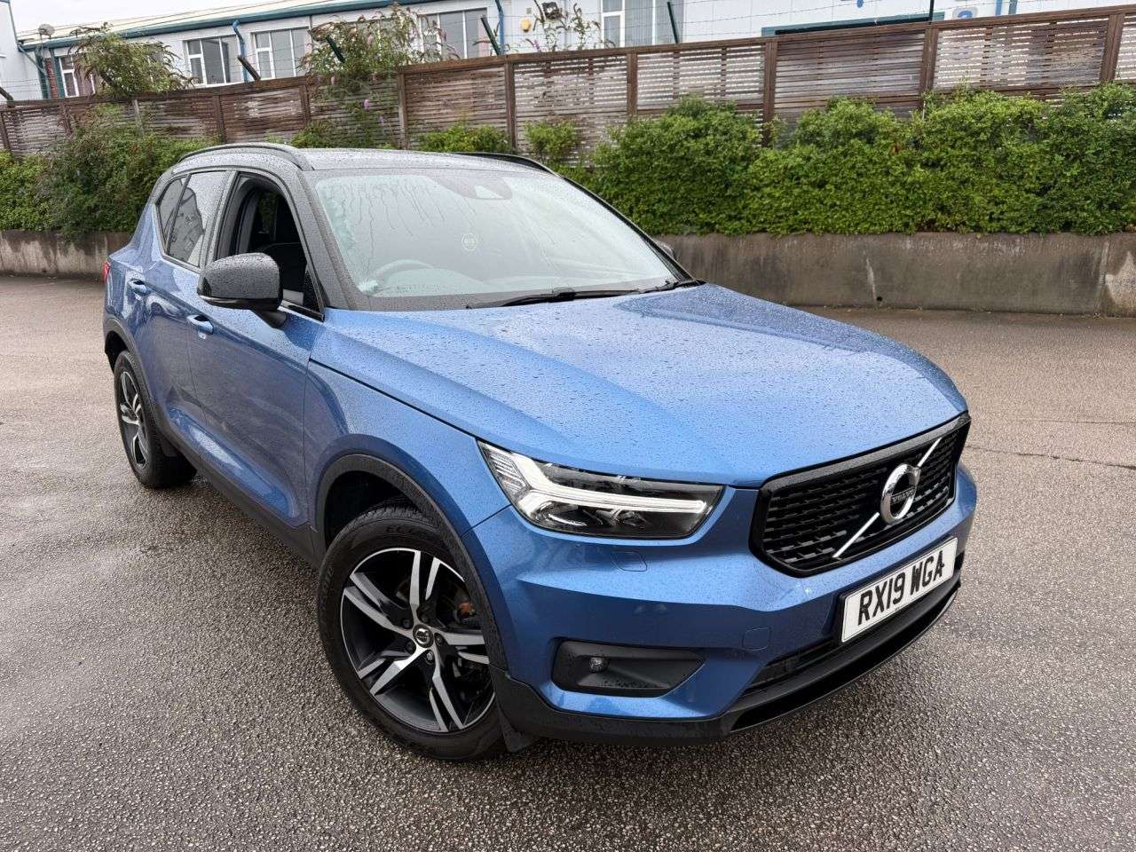 2019 VOLVO XC40 2019 VOLVO XC40