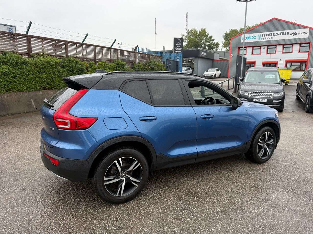 2019 VOLVO XC40 2019 VOLVO XC40