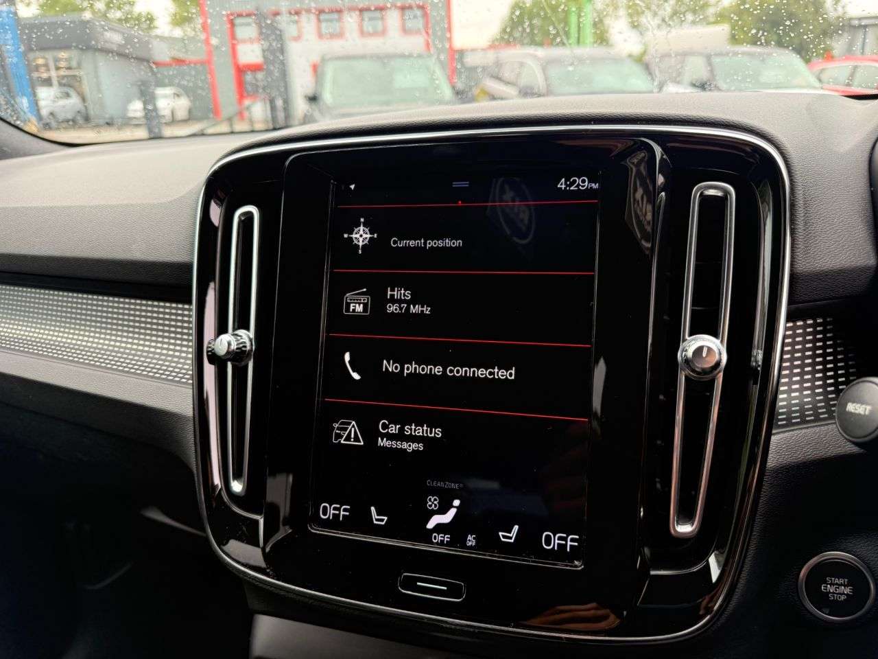 2019 VOLVO XC40 2019 VOLVO XC40
