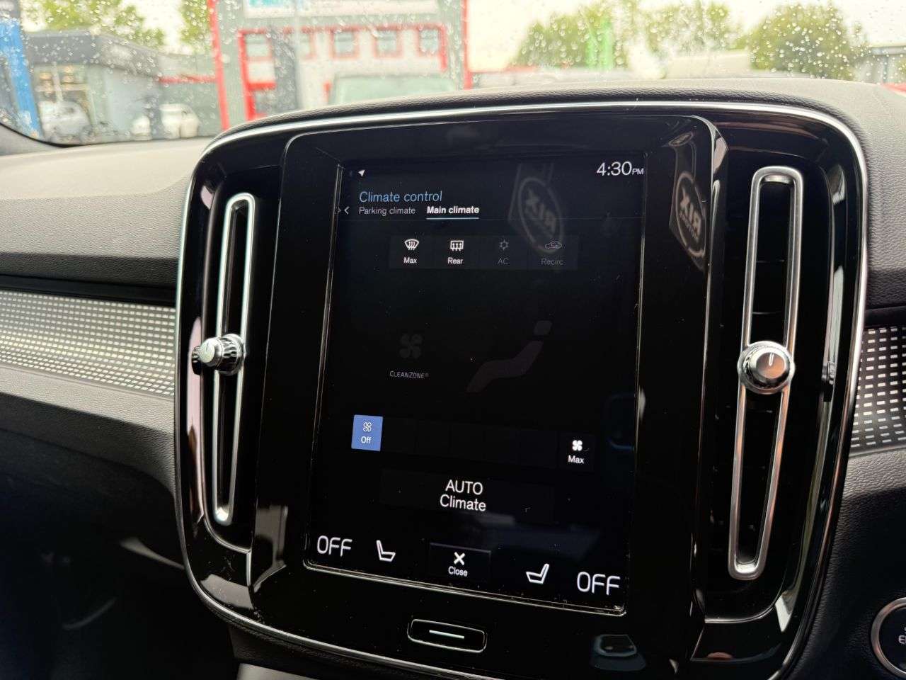 2019 VOLVO XC40 2019 VOLVO XC40