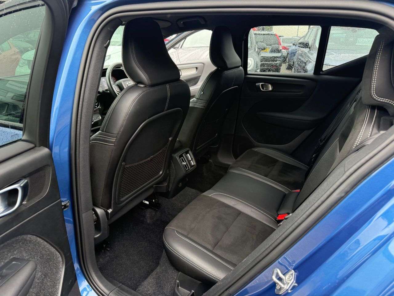 2019 VOLVO XC40 2019 VOLVO XC40