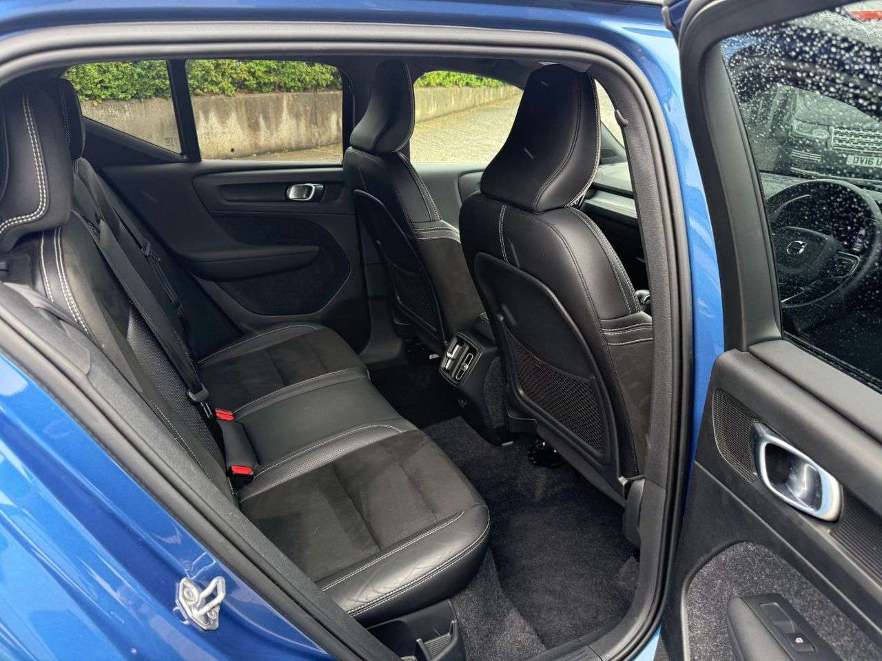 2019 VOLVO XC40 2019 VOLVO XC40