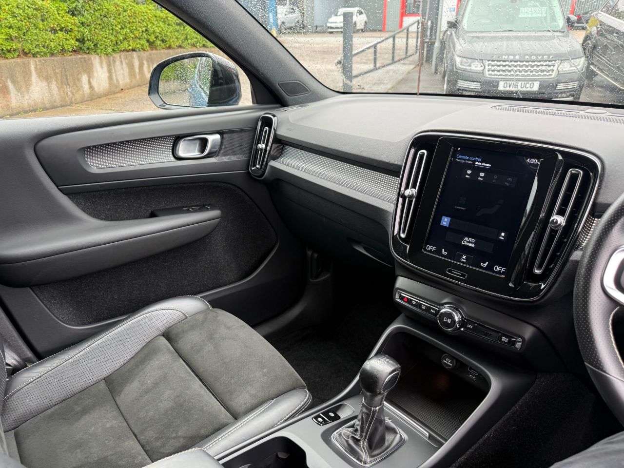 2019 VOLVO XC40 2019 VOLVO XC40