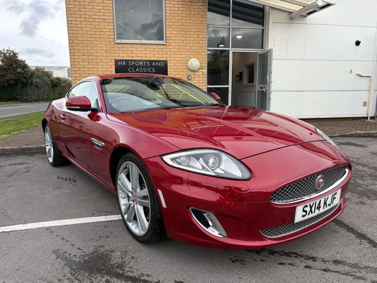 A 2014 JAGUAR XK 5.0 V8 Signature Coupe 2dr Petrol Auto Euro 5 (385 ps)-2 Owner Car From New A 2014 JAGUAR XK 5.0 V8 Signature Coupe 2dr Petrol Auto Euro 5 (385 ps)-2 Owner Car From New