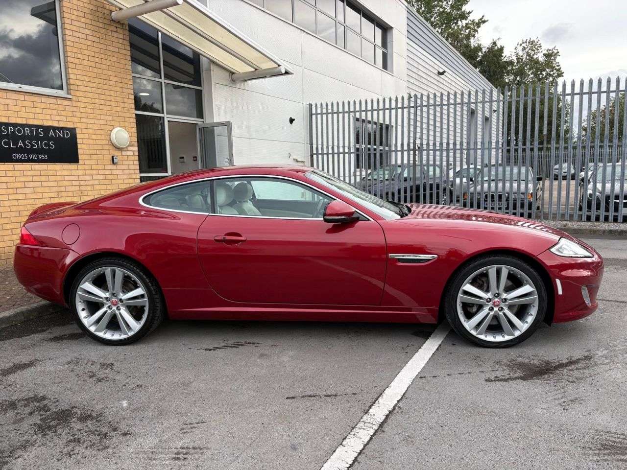 A 2014 JAGUAR XK 5.0 V8 Signature Coupe 2dr Petrol Auto Euro 5 (385 ps)-2 Owner Car From New A 2014 JAGUAR XK 5.0 V8 Signature Coupe 2dr Petrol Auto Euro 5 (385 ps)-2 Owner Car From New