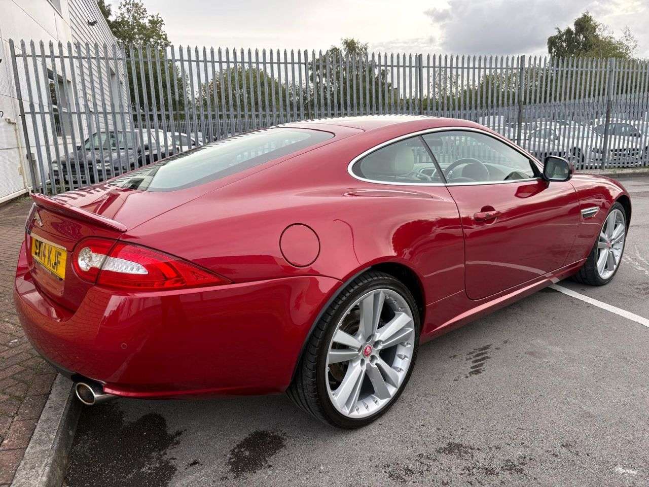 A 2014 JAGUAR XK 5.0 V8 Signature Coupe 2dr Petrol Auto Euro 5 (385 ps)-2 Owner Car From New A 2014 JAGUAR XK 5.0 V8 Signature Coupe 2dr Petrol Auto Euro 5 (385 ps)-2 Owner Car From New
