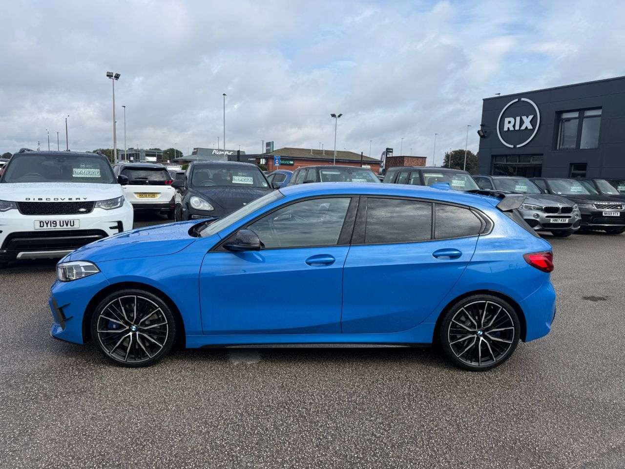 A 2022 BMW 1 SERIES 2.0 M135i Hatchback 5dr Petrol Auto xDrive Euro 6-2 FORMER KEEPERS FINISHED A 2022 BMW 1 SERIES 2.0 M135i Hatchback 5dr Petrol Auto xDrive Euro 6-2 FORMER KEEPERS FINISHED