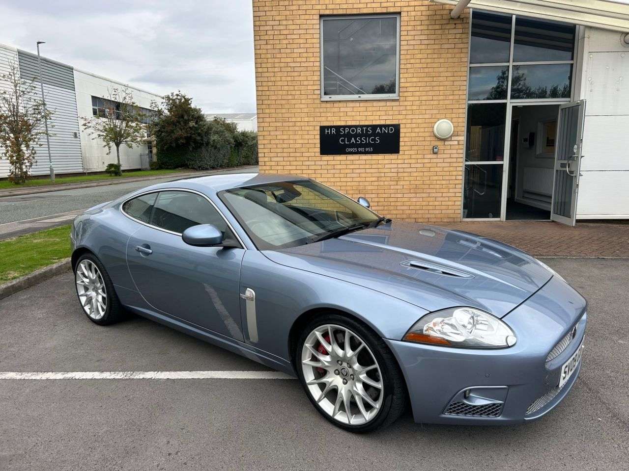 A 2009 JAGUAR XKR 4.2 V8 Coupe 2dr Petrol Auto Euro 4 (420 ps)-2 Former Keepers-Last Keeper S A 2009 JAGUAR XKR 4.2 V8 Coupe 2dr Petrol Auto Euro 4 (420 ps)-2 Former Keepers-Last Keeper S