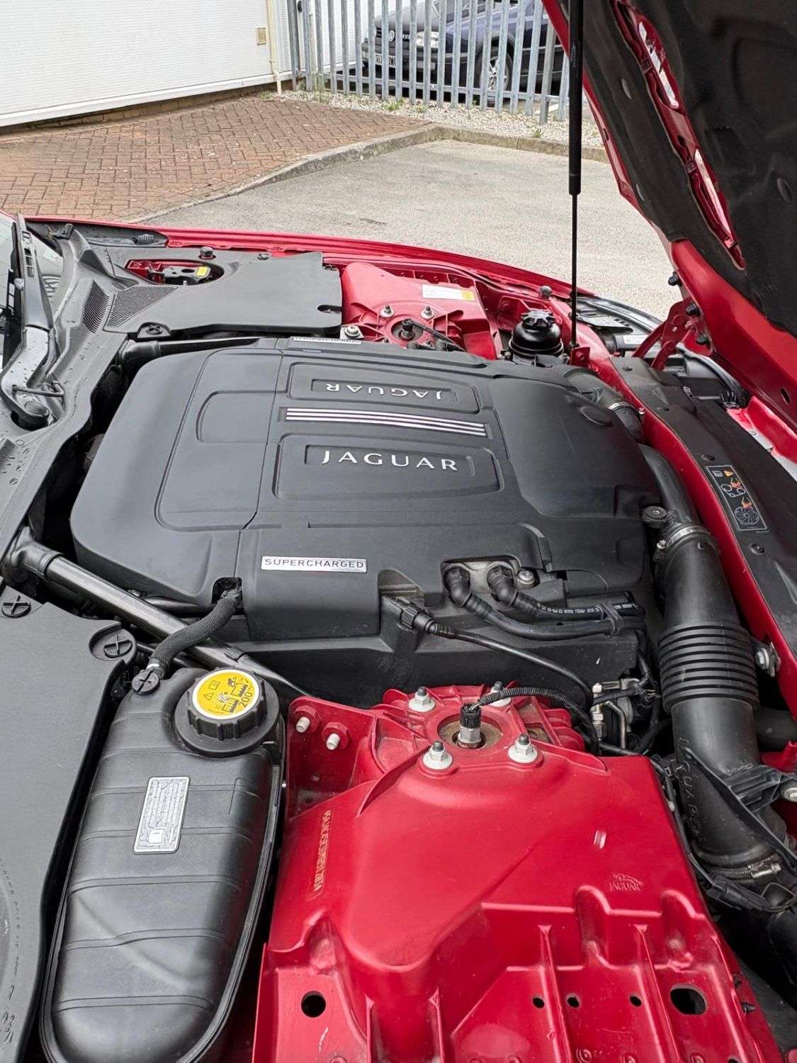 2012 JAGUAR XKR 2012 JAGUAR XKR