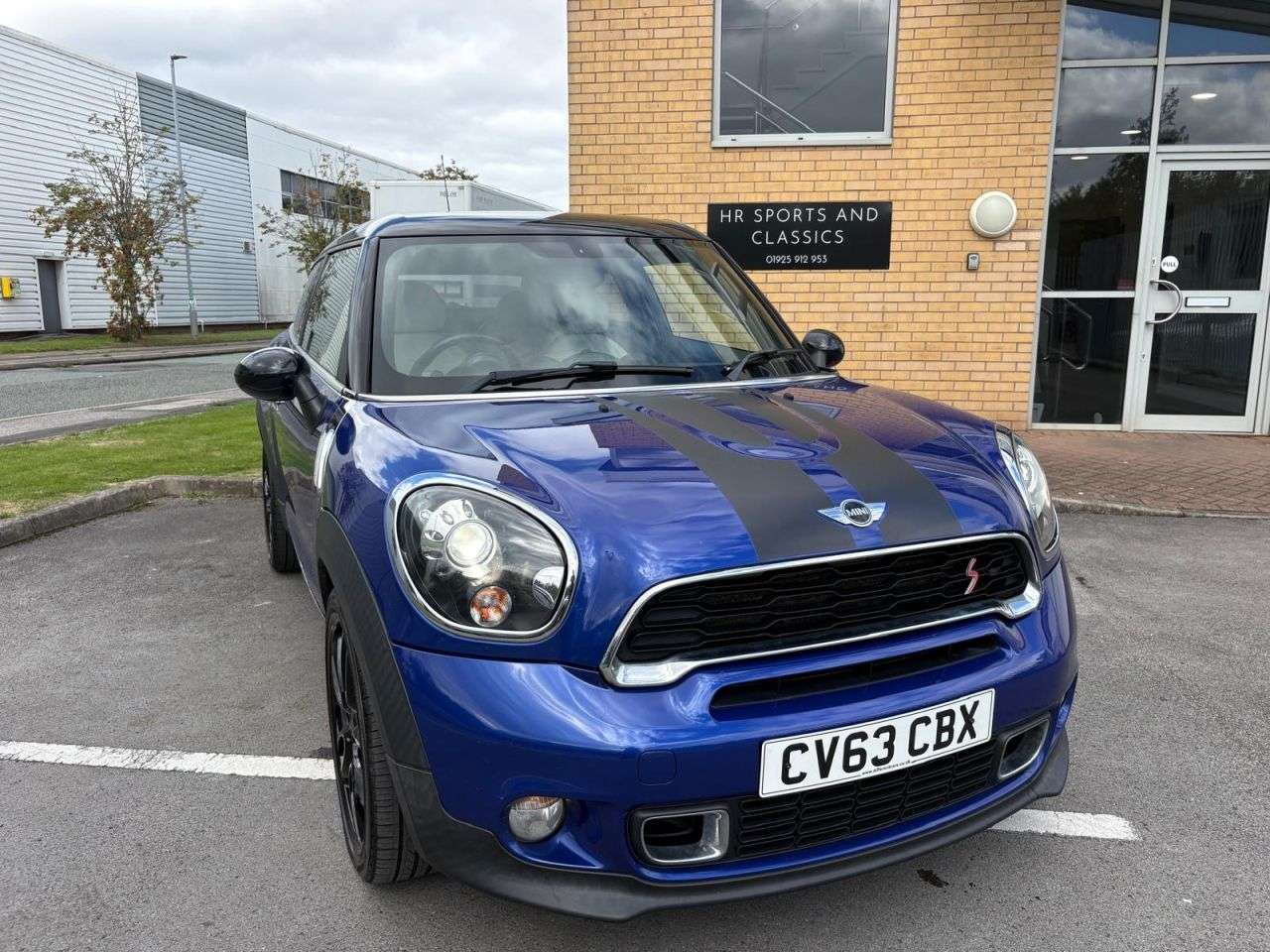 A 2013 MINI PACEMAN 2.0 Cooper SD SUV 3dr Diesel Auto ALL4 Euro 5 (143 ps)-Factory Extras Worth A 2013 MINI PACEMAN 2.0 Cooper SD SUV 3dr Diesel Auto ALL4 Euro 5 (143 ps)-Factory Extras Worth
