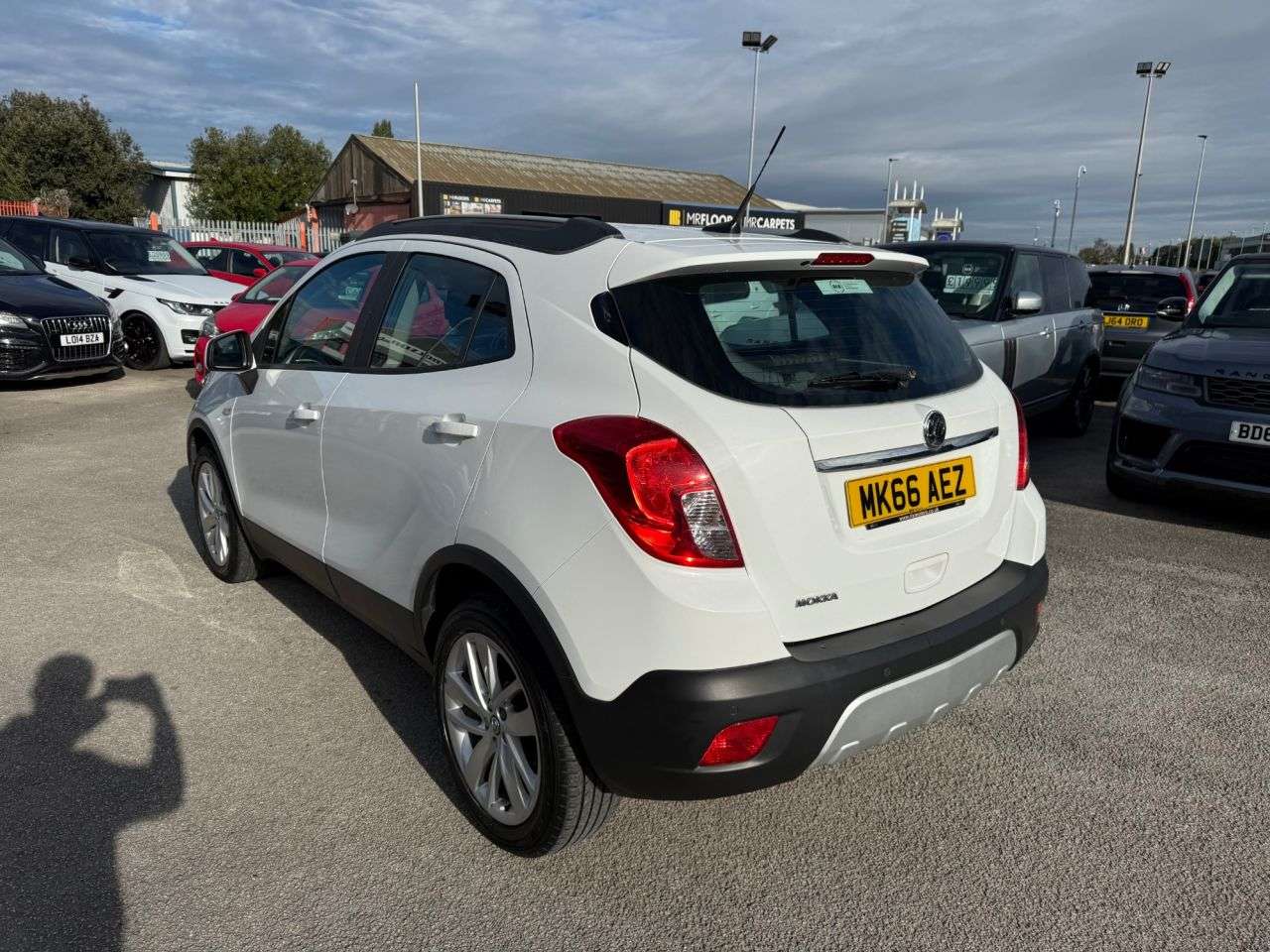 A 2016 VAUXHALL MOKKA 1.6i Exclusiv SUV 5dr Petrol Manual 2WD Euro 6 (s/s) (115 ps) A 2016 VAUXHALL MOKKA 1.6i Exclusiv SUV 5dr Petrol Manual 2WD Euro 6 (s/s) (115 ps)