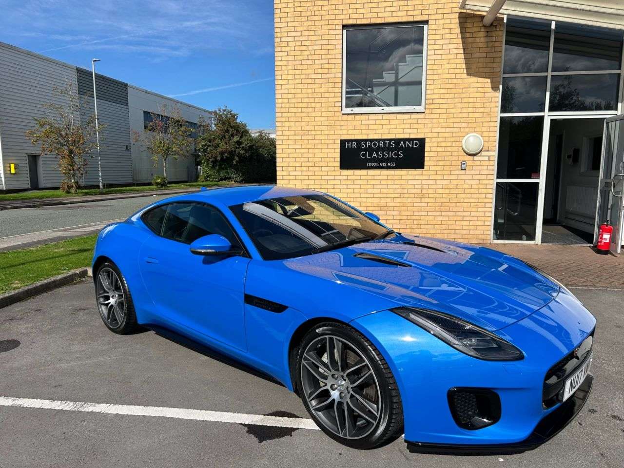 A 2017 JAGUAR F-TYPE 3.0 V6 R-Dynamic Coupe 2dr Petrol Auto Euro 6 (s/s) (340 ps)-Superb Low Mil A 2017 JAGUAR F-TYPE 3.0 V6 R-Dynamic Coupe 2dr Petrol Auto Euro 6 (s/s) (340 ps)-Superb Low Mil