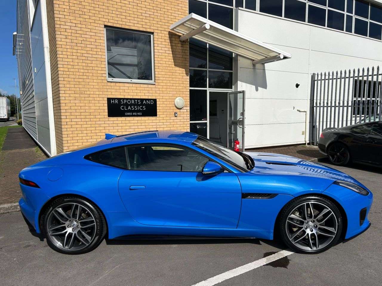 A 2017 JAGUAR F-TYPE 3.0 V6 R-Dynamic Coupe 2dr Petrol Auto Euro 6 (s/s) (340 ps)-Superb Low Mil A 2017 JAGUAR F-TYPE 3.0 V6 R-Dynamic Coupe 2dr Petrol Auto Euro 6 (s/s) (340 ps)-Superb Low Mil
