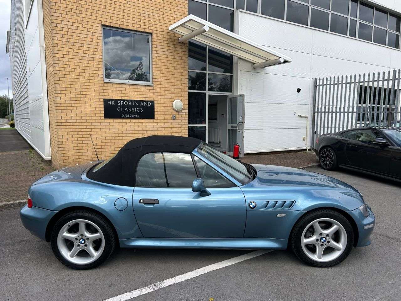 A 2001 BMW Z3 2.2i Roadster 2dr Petrol Manual (222 g/km, 170 bhp)-Magnificent Low Mileage A 2001 BMW Z3 2.2i Roadster 2dr Petrol Manual (222 g/km, 170 bhp)-Magnificent Low Mileage