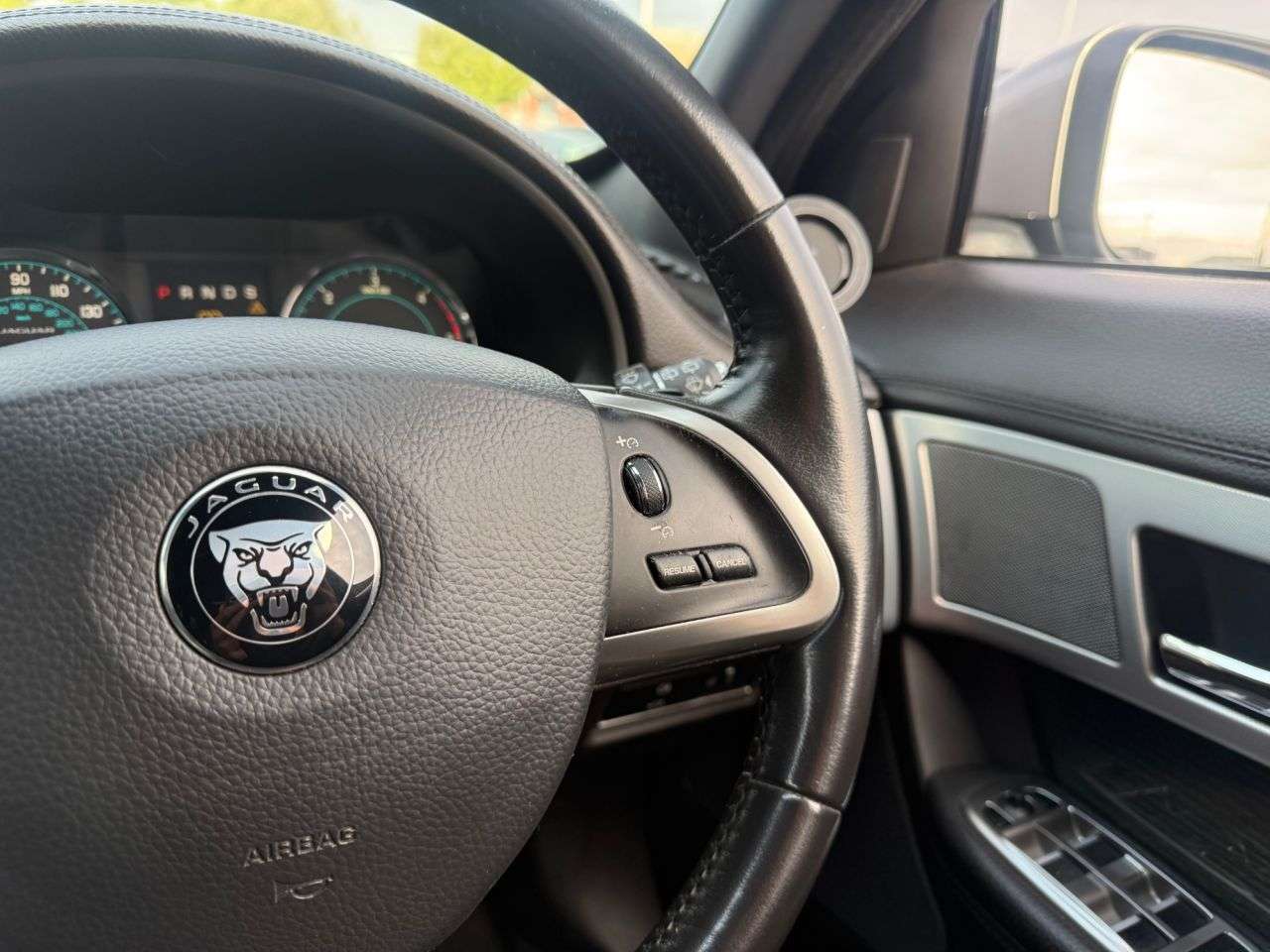 2014 JAGUAR XF 2014 JAGUAR XF