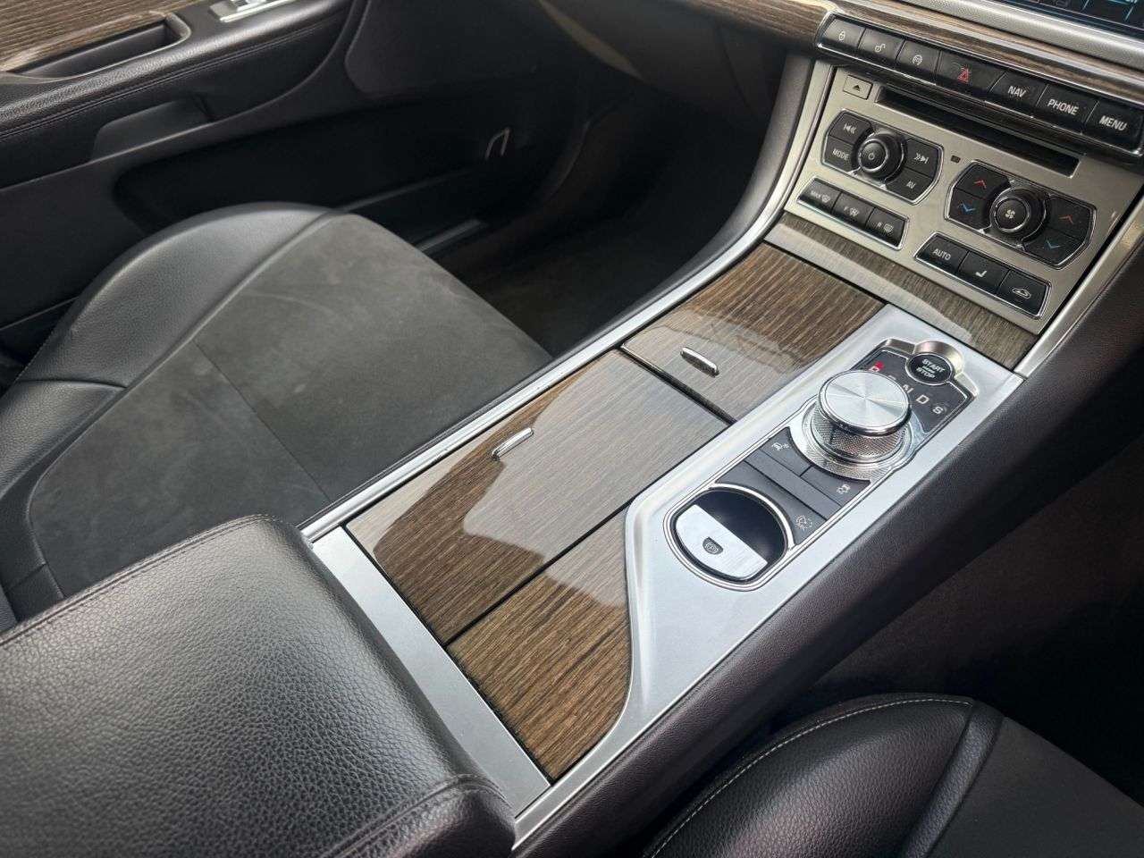 2014 JAGUAR XF 2014 JAGUAR XF