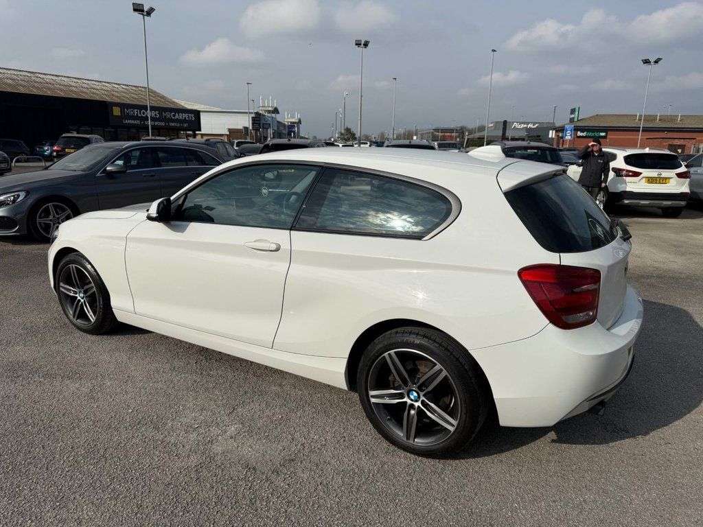 A 2015 BMW 1 SERIES 1.6 116i Sport Hatchback 3dr Petrol Manual Euro 6-2 OWNER CAR-FINISHED IN A A 2015 BMW 1 SERIES 1.6 116i Sport Hatchback 3dr Petrol Manual Euro 6-2 OWNER CAR-FINISHED IN A