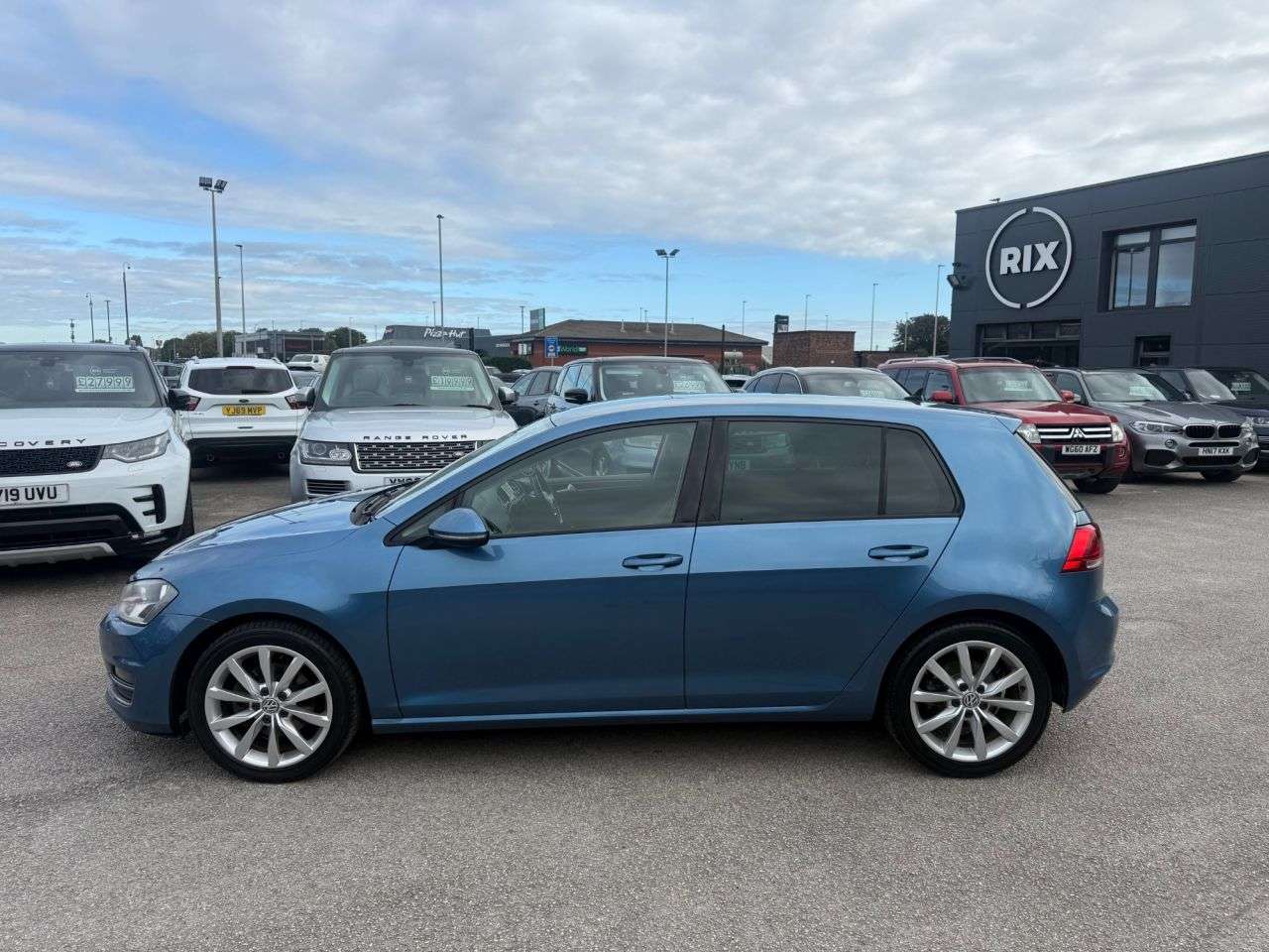 A 2015 VOLKSWAGEN GOLF 2.0 TDI BlueMotion Tech GT Hatchback 5dr Diesel Manual Euro 6-9 SERVICES CA A 2015 VOLKSWAGEN GOLF 2.0 TDI BlueMotion Tech GT Hatchback 5dr Diesel Manual Euro 6-9 SERVICES CA