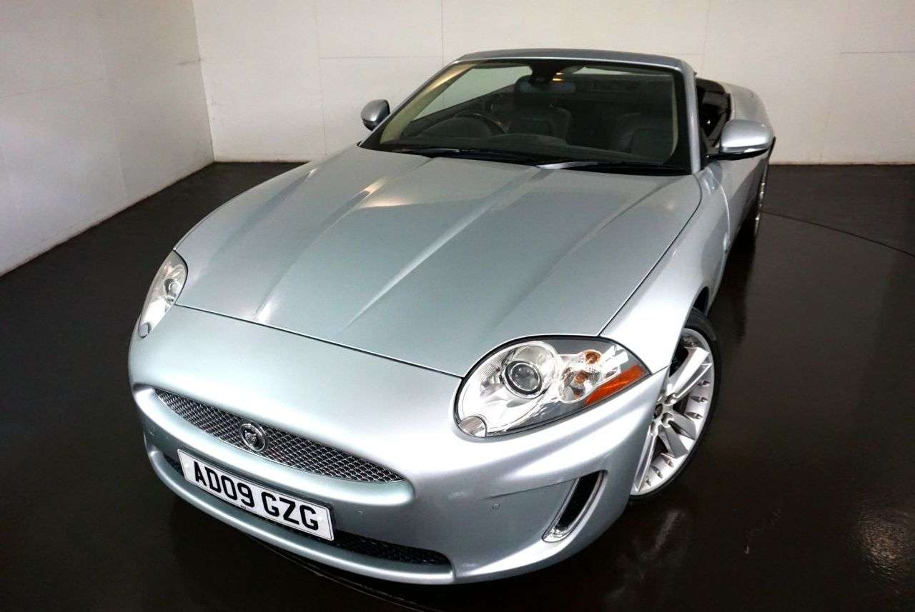 A 2009 JAGUAR XK 5.0 V8 Portfolio Convertible 2dr Petrol Auto Euro 5 (385 ps)-SUPERB EXAMPLE A 2009 JAGUAR XK 5.0 V8 Portfolio Convertible 2dr Petrol Auto Euro 5 (385 ps)-SUPERB EXAMPLE