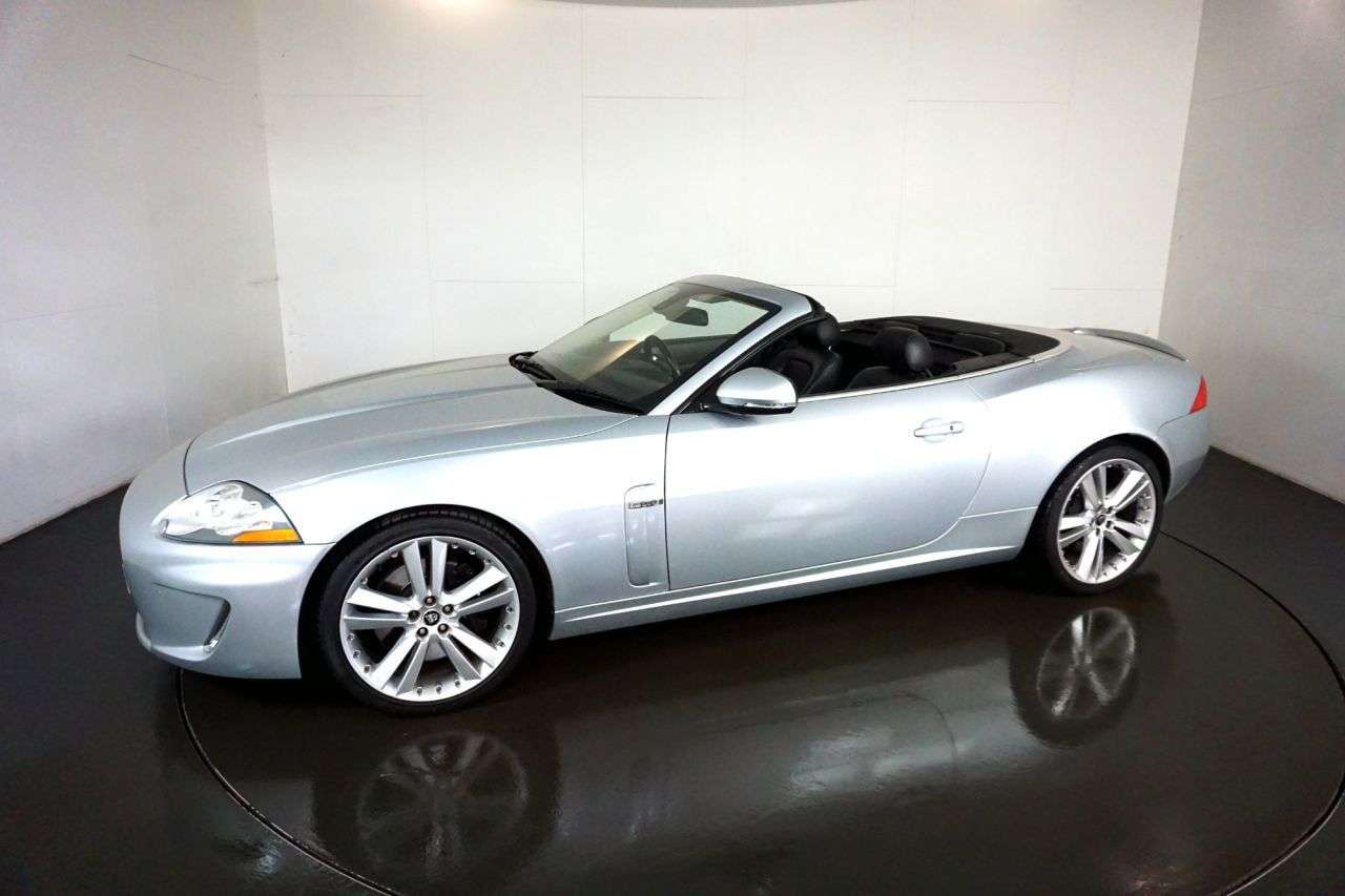A 2009 JAGUAR XK 5.0 V8 Portfolio Convertible 2dr Petrol Auto Euro 5 (385 ps)-SUPERB EXAMPLE A 2009 JAGUAR XK 5.0 V8 Portfolio Convertible 2dr Petrol Auto Euro 5 (385 ps)-SUPERB EXAMPLE