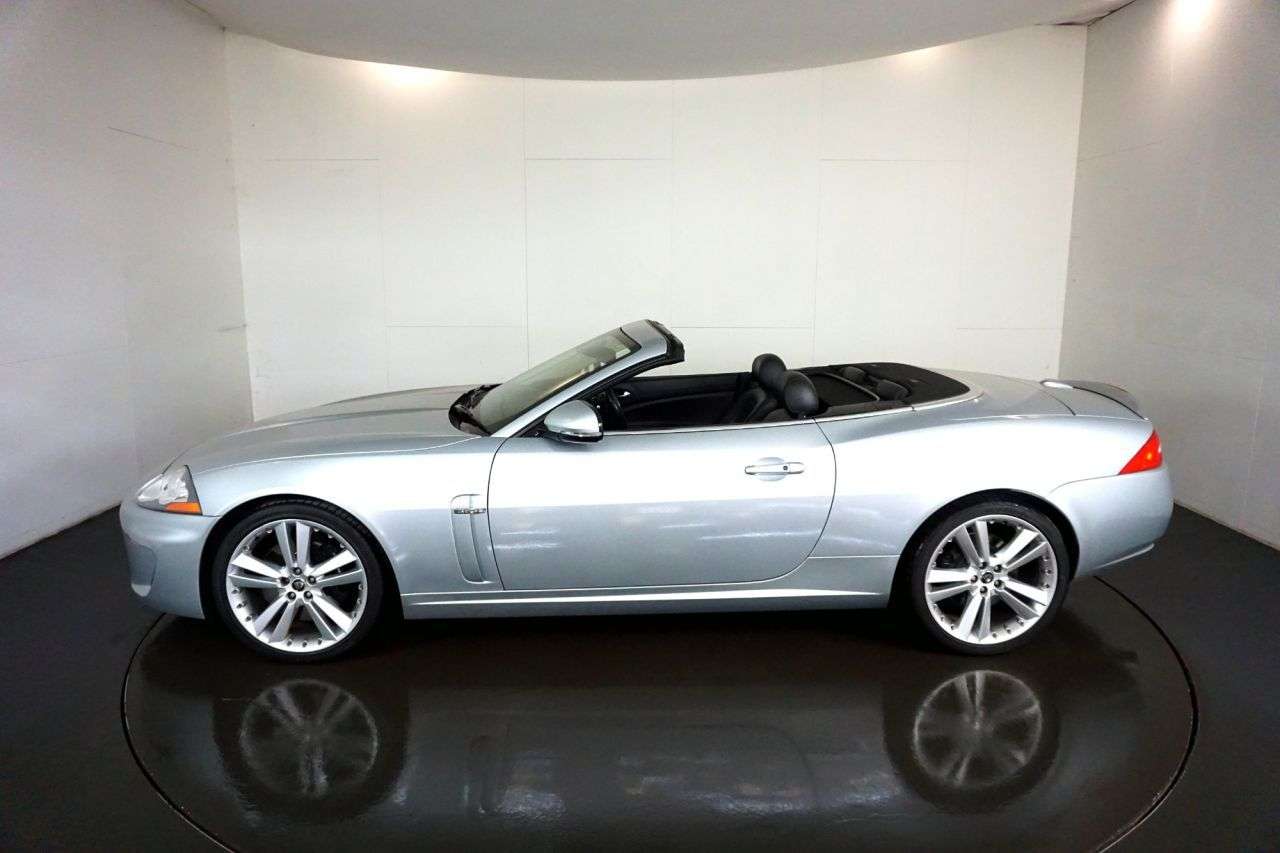 A 2009 JAGUAR XK 5.0 V8 Portfolio Convertible 2dr Petrol Auto Euro 5 (385 ps)-SUPERB EXAMPLE A 2009 JAGUAR XK 5.0 V8 Portfolio Convertible 2dr Petrol Auto Euro 5 (385 ps)-SUPERB EXAMPLE